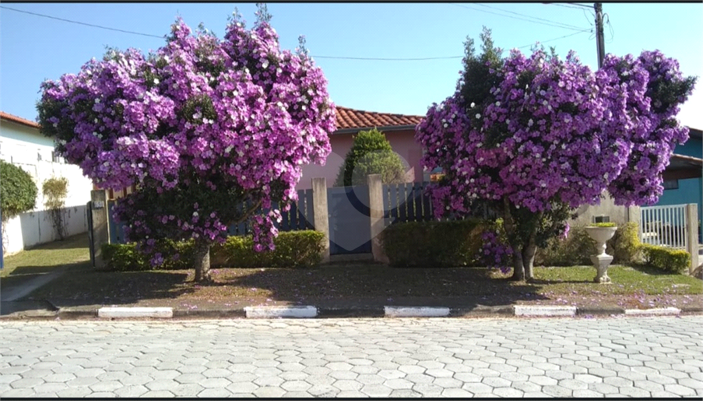 CASA TERREA - VARGEM GRANDE PAULISTA - 3 DORMITÓRIOS - 3 SUÍTES - 5 BANHEIROS - 5 VAGAS - 2 SALAS