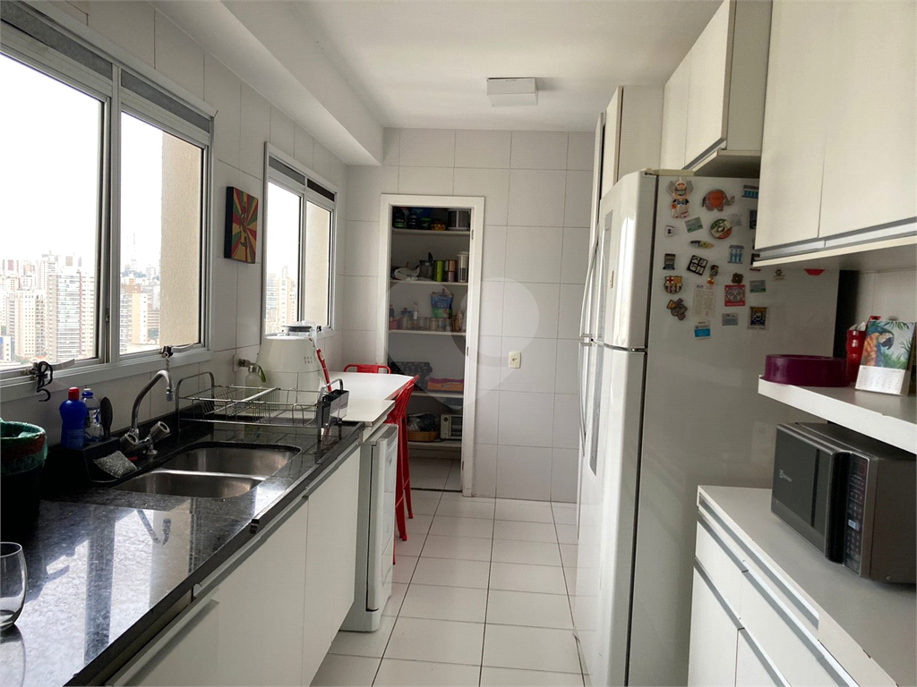 APARTAMENTO em VILA ROMANA
