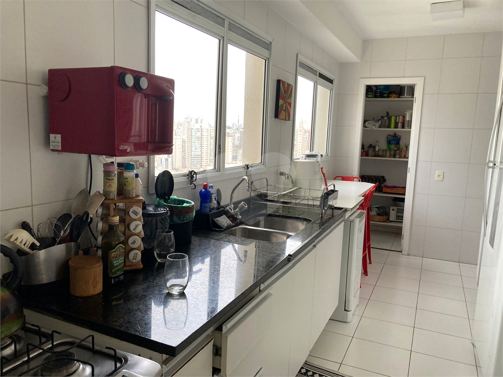 APARTAMENTO em VILA ROMANA