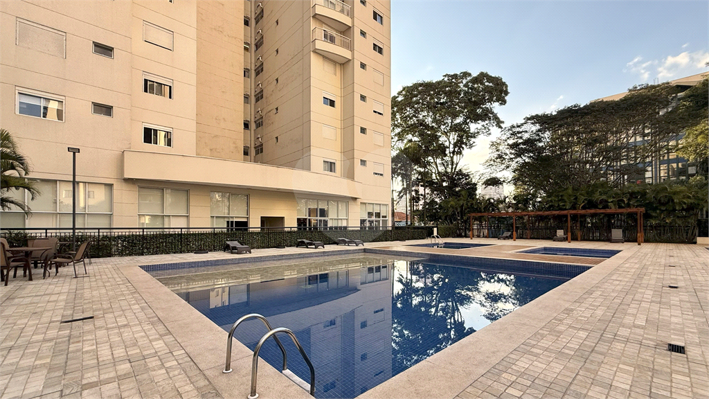 Imóvel de 180m² com ampla sala de estar 3 suítes, 3 vagas de garagem lazer completo Vila Romana