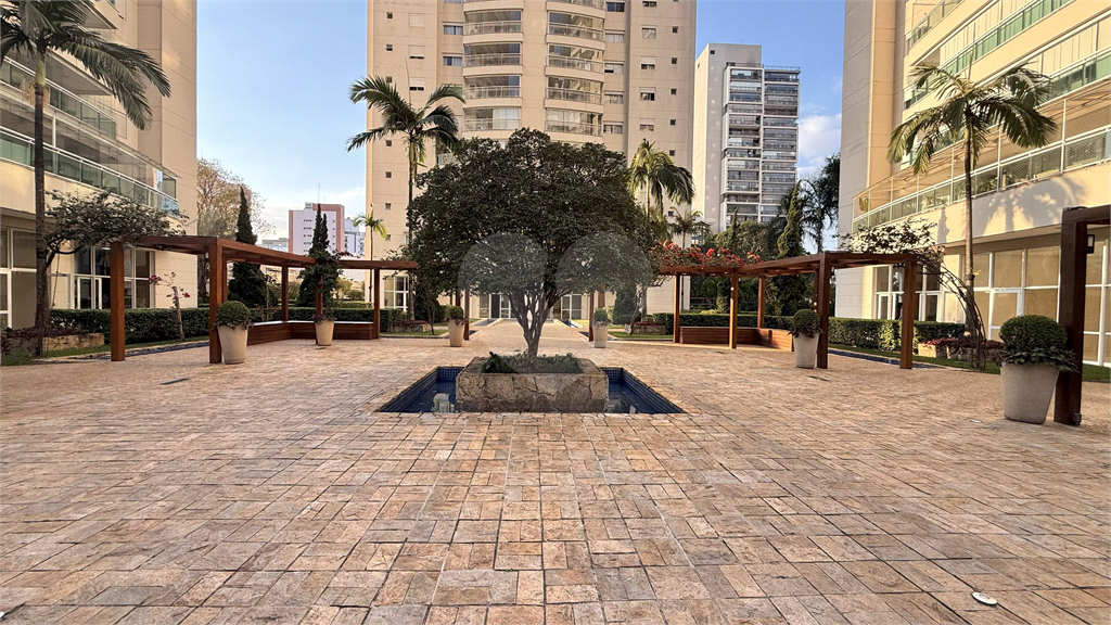 Imóvel de 180m² com ampla sala de estar 3 suítes, 3 vagas de garagem lazer completo Vila Romana