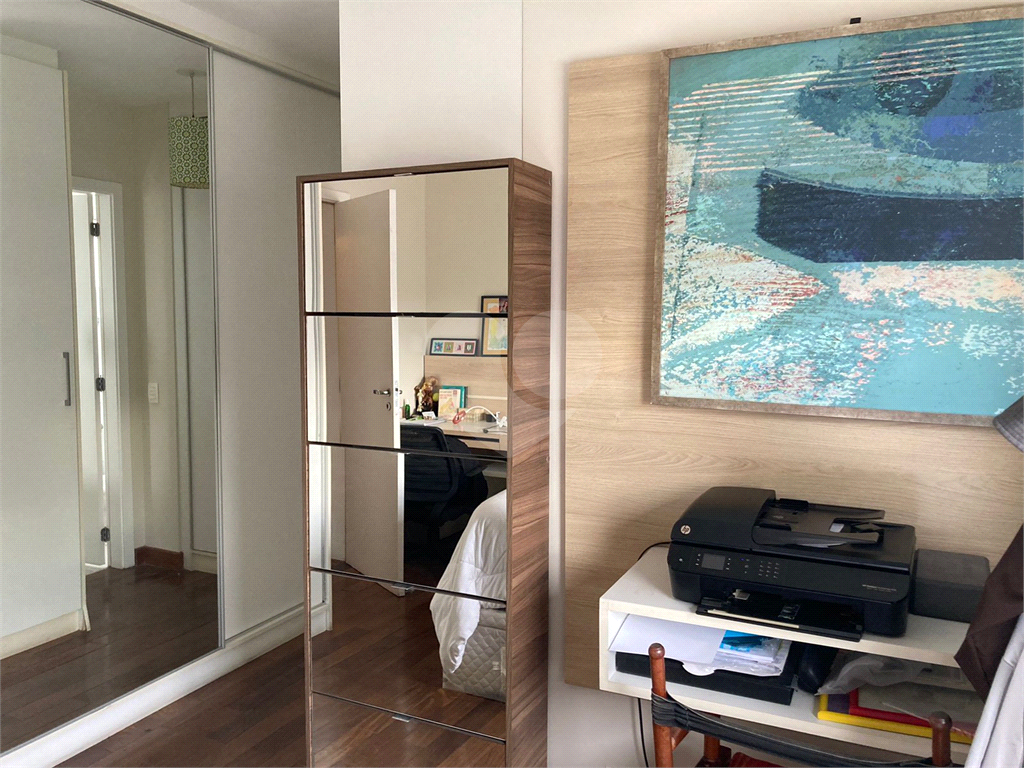 APARTAMENTO em VILA ROMANA