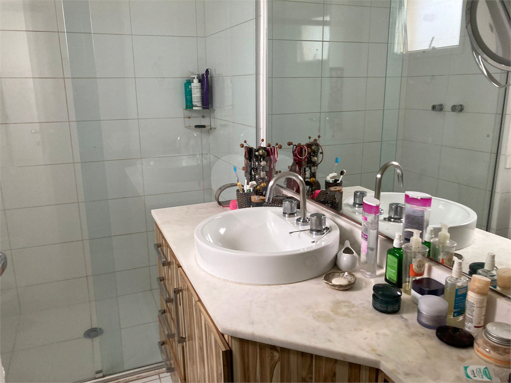 APARTAMENTO em VILA ROMANA