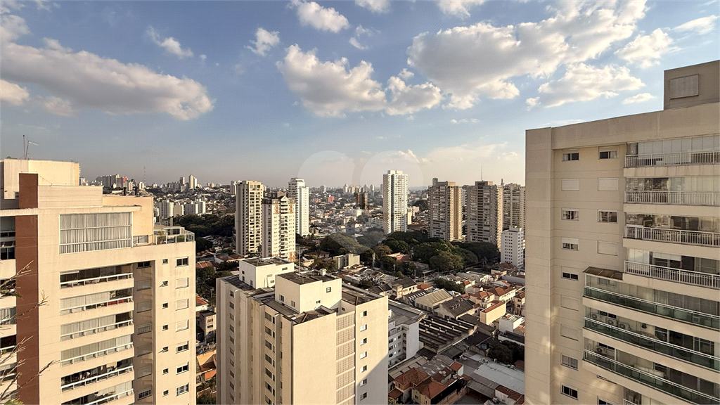 Imóvel de 180m² com ampla sala de estar 3 suítes, 3 vagas de garagem lazer completo Vila Romana
