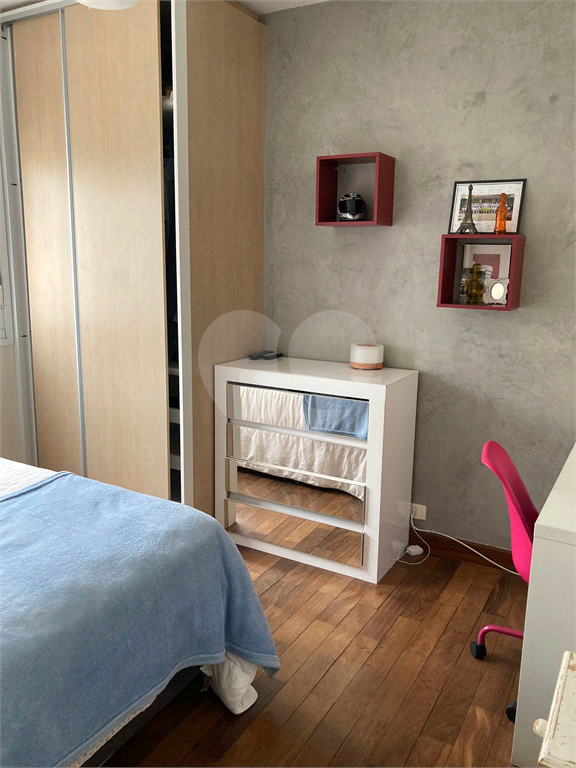 APARTAMENTO em VILA ROMANA