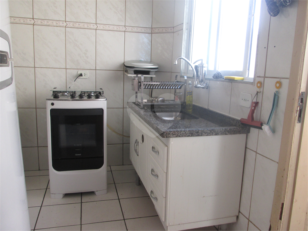 Apartamento com área útil de  72 m², 2 quartos no Bairro do Cambuci. 