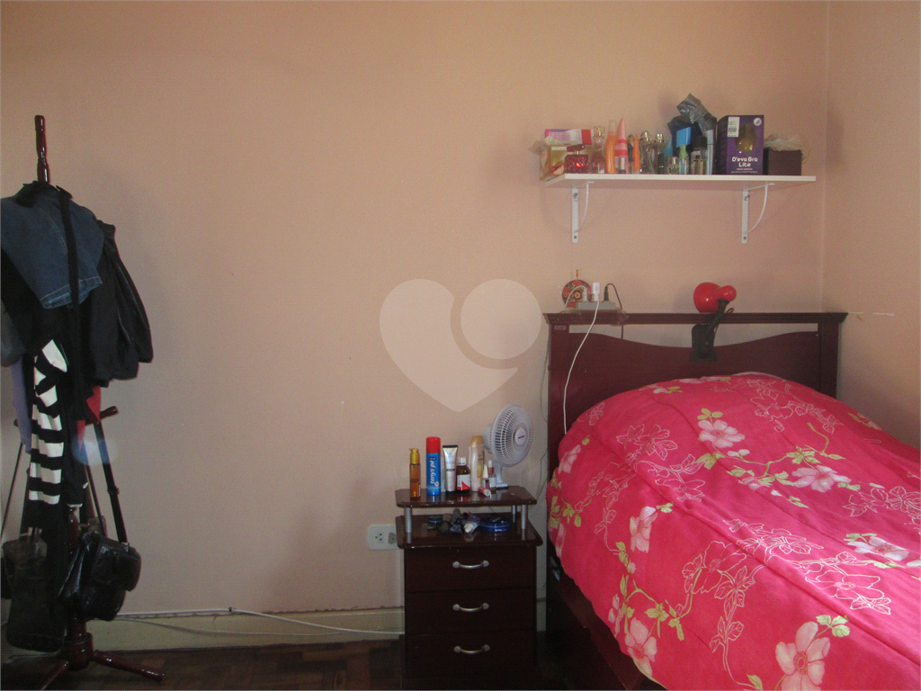 Apartamento com área útil de  72 m², 2 quartos no Bairro do Cambuci. 