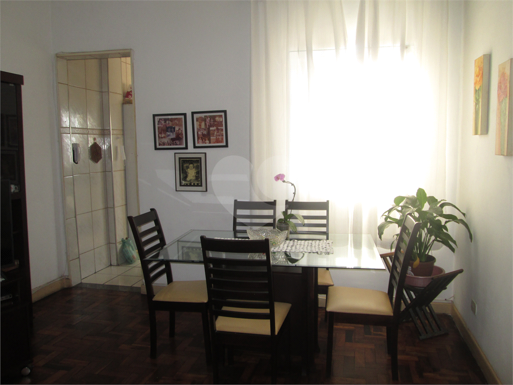 Apartamento com área útil de  72 m², 2 quartos no Bairro do Cambuci. 