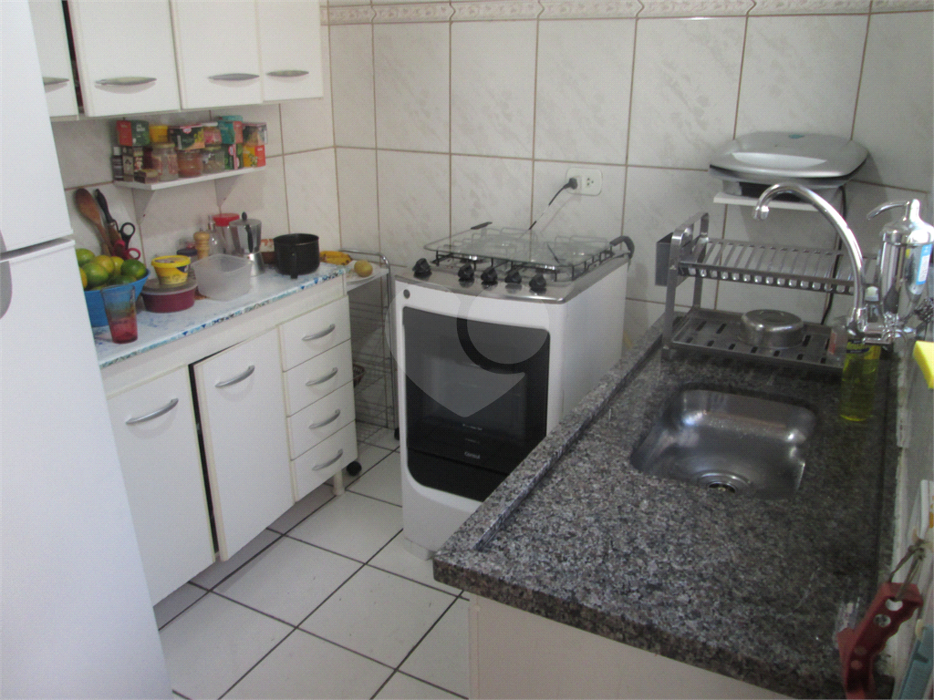 Apartamento com área útil de  72 m², 2 quartos no Bairro do Cambuci. 
