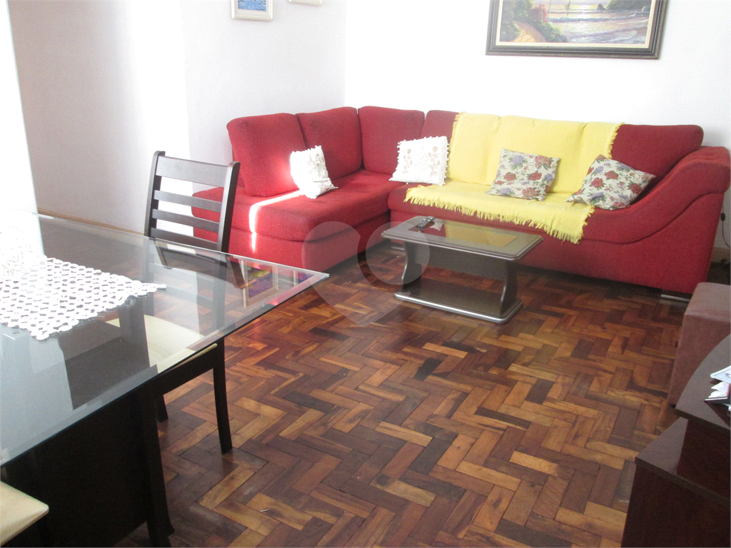Apartamento com área útil de  72 m², 2 quartos no Bairro do Cambuci. 