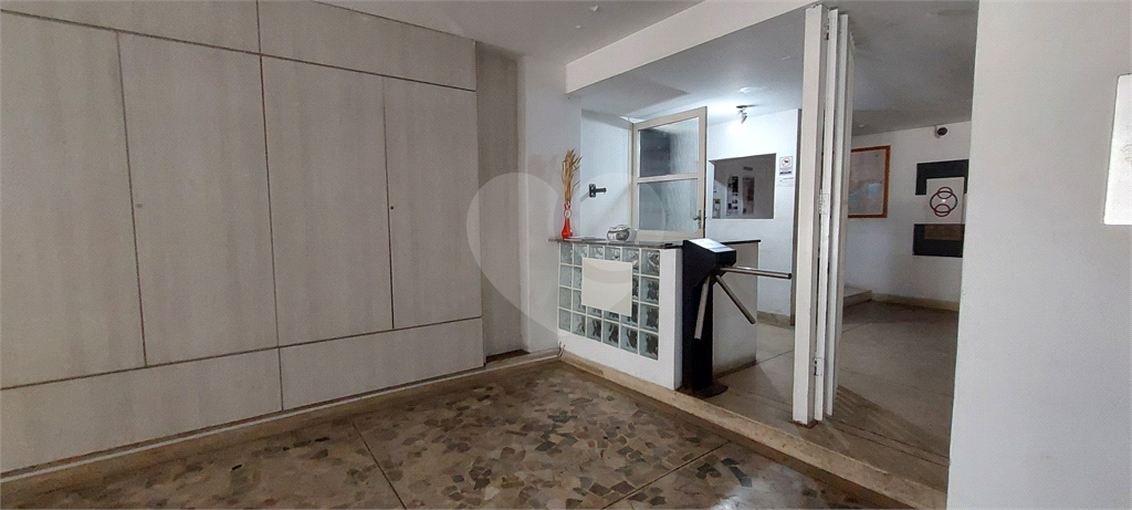 Prédio residencial inteiro no bairro da Bela Vista 