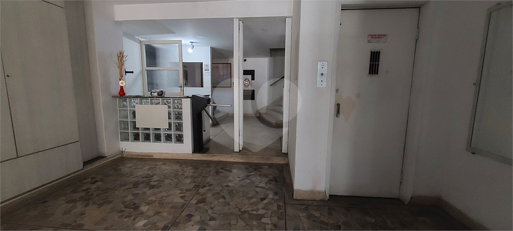 Prédio residencial inteiro no bairro da Bela Vista 