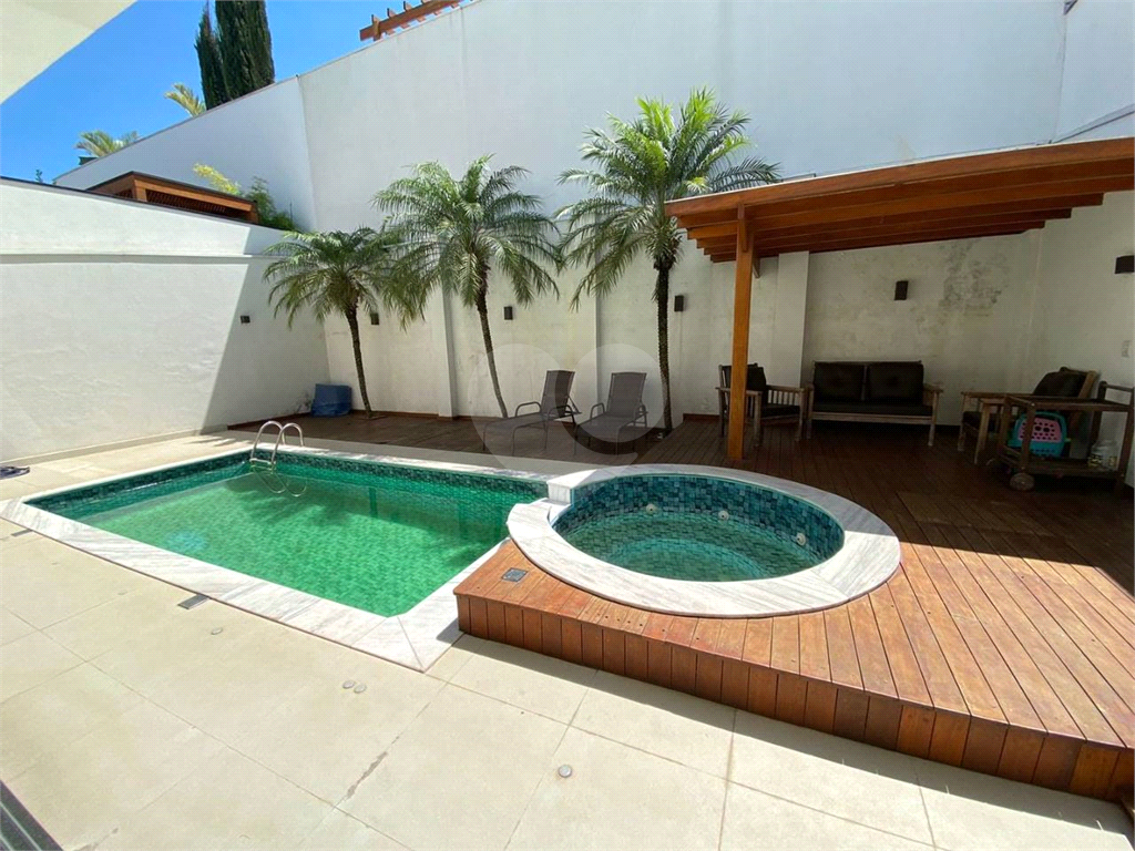 Casa de Condomínio à venda com 4 quartos, 335m² - Foto 38