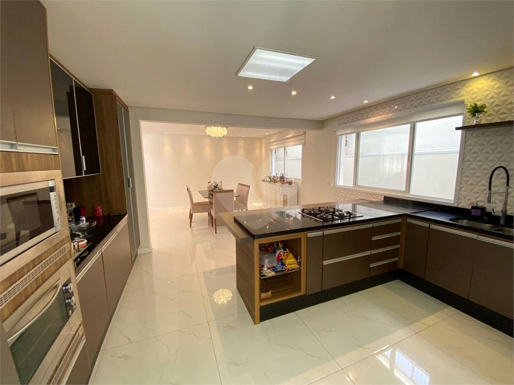 Casa de Condomínio à venda com 4 quartos, 335m² - Foto 13