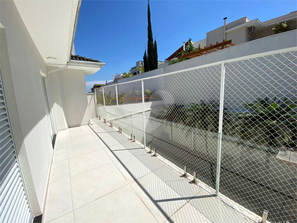 Casa de Condomínio à venda com 4 quartos, 335m² - Foto 33
