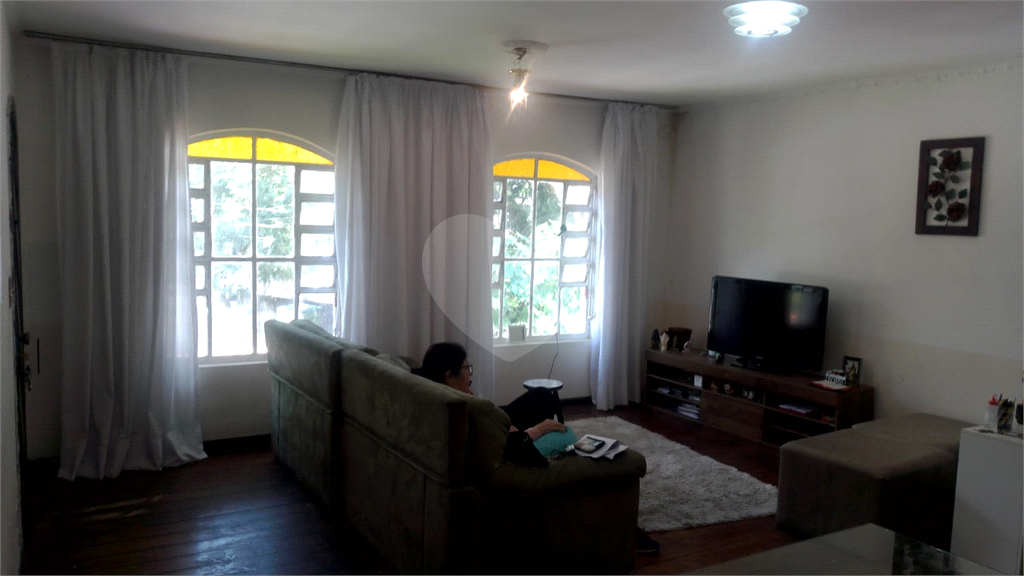 Imóvel no Mandaqui se trata de um sobrado com 3 dorms com 1 suite 3 banheiro e 5 vagas.