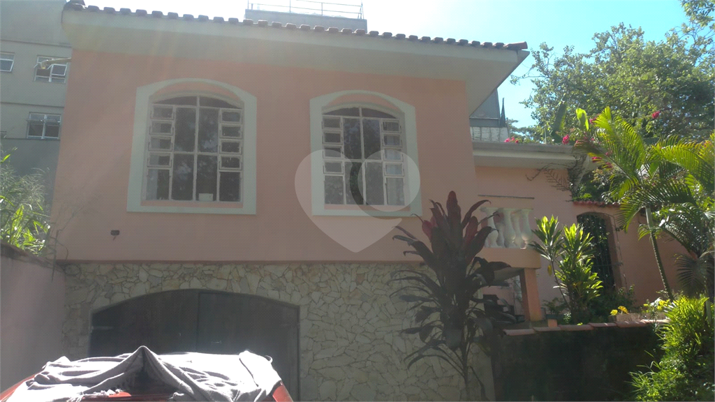 Imóvel no Mandaqui se trata de um sobrado com 3 dorms com 1 suite 3 banheiro e 5 vagas.
