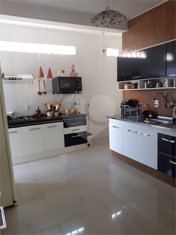 Casa à venda com 3 quartos, 196m² - Foto 3