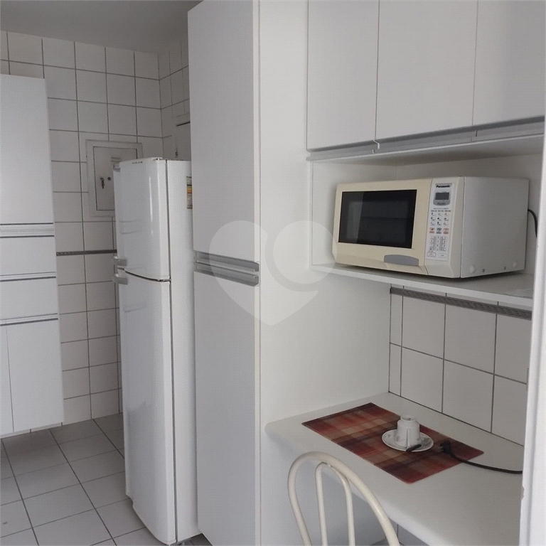 Apartamento a 3 quadras da estação do metrô Oscar Freire com 3 dormitórios sendo 1 suite