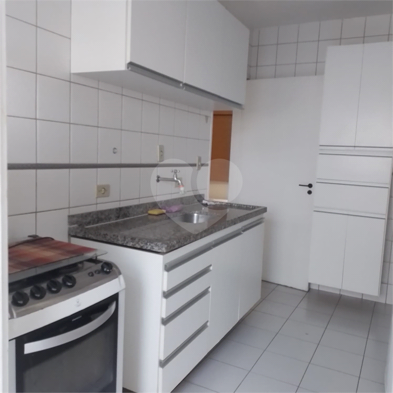 Apartamento a 3 quadras da estação do metrô Oscar Freire com 3 dormitórios sendo 1 suite
