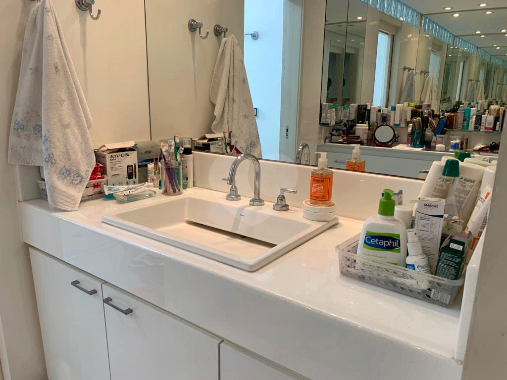 Apartamento à venda de  170m2 no Jardim Europa