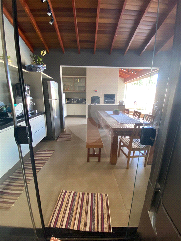 Casa à venda com 3 quartos, 216m² - Foto 8