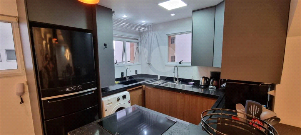 Apartamento duplex com 76m2, 2 quartos sendo 2 suítes, porteira fechada com 2 vagas de garagem  