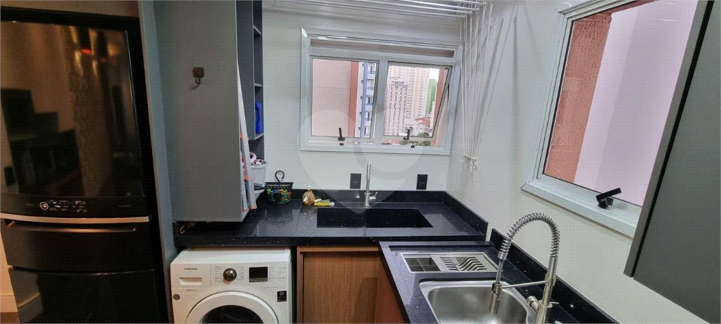 Apartamento duplex com 76m2, 2 quartos sendo 2 suítes, porteira fechada com 2 vagas de garagem  