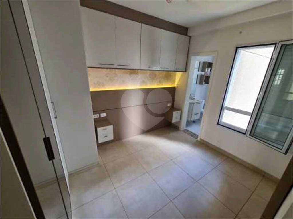 Apartamento à venda com 2 quartos, 70m² - Foto 20