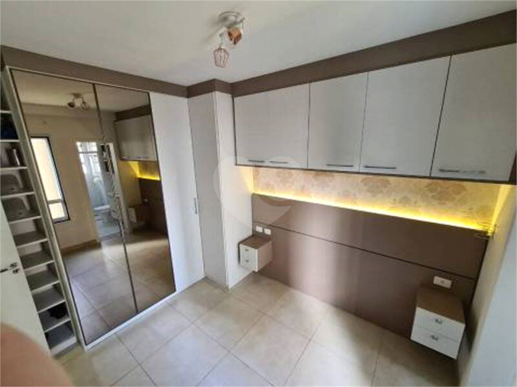 Apartamento à venda com 2 quartos, 70m² - Foto 10