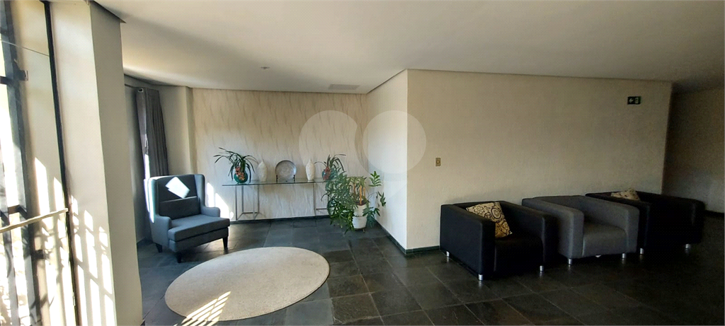 APARTAMENTO em PARADA INGLESA