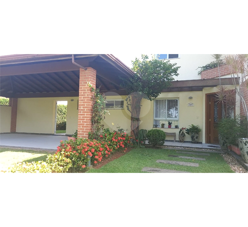 Casa Condominio Fazenda Serra Azul I