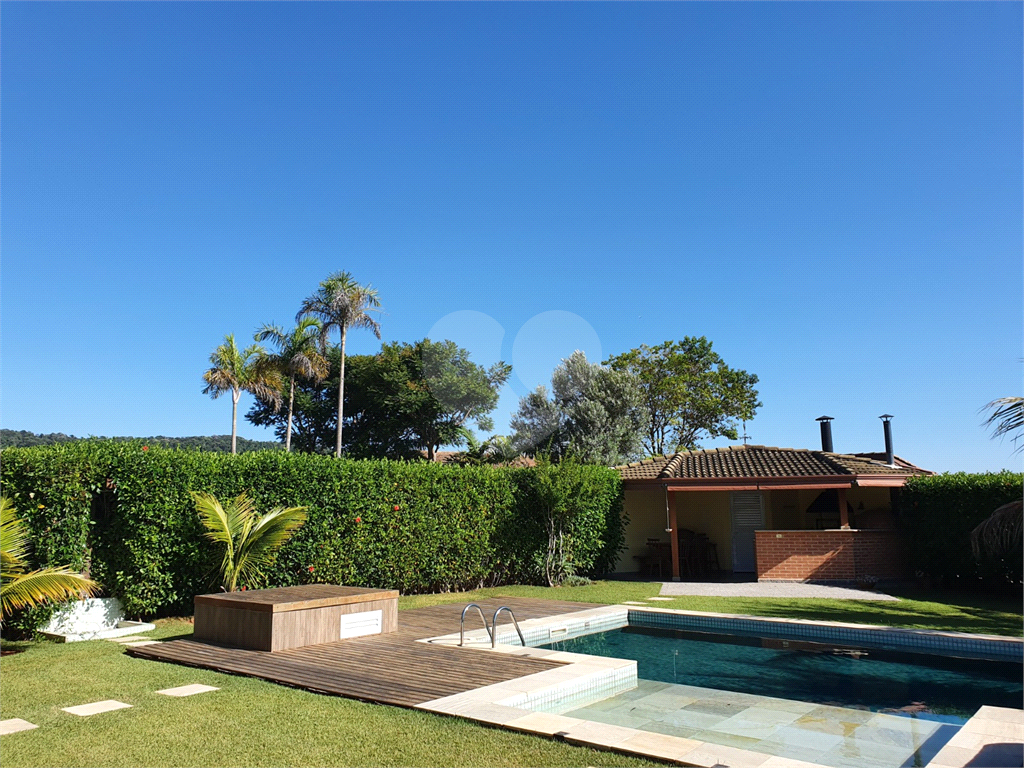 Casa Condominio Fazenda Serra Azul I