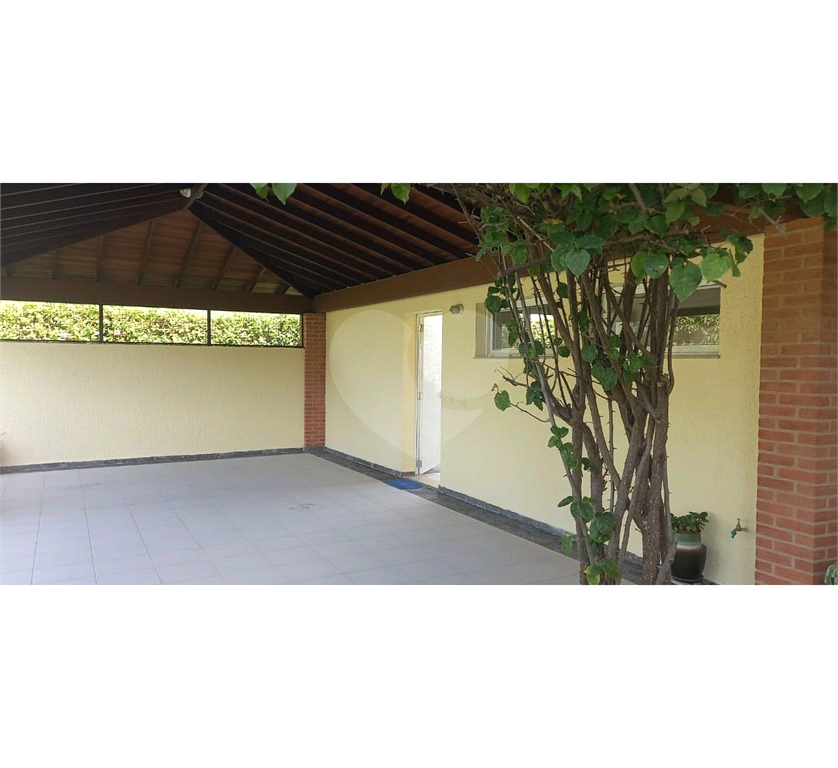 Casa Condominio Fazenda Serra Azul I