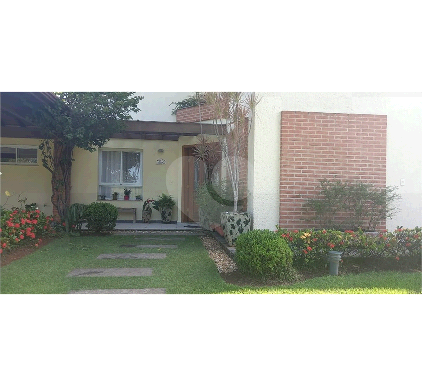 Casa Condominio Fazenda Serra Azul I