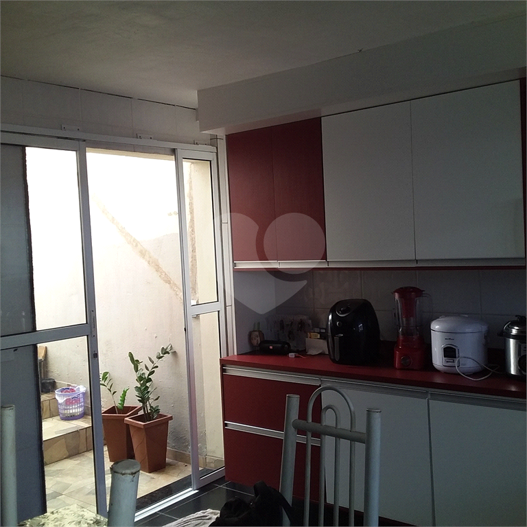 Casa à venda com 2 quartos, 75m² - Foto 2