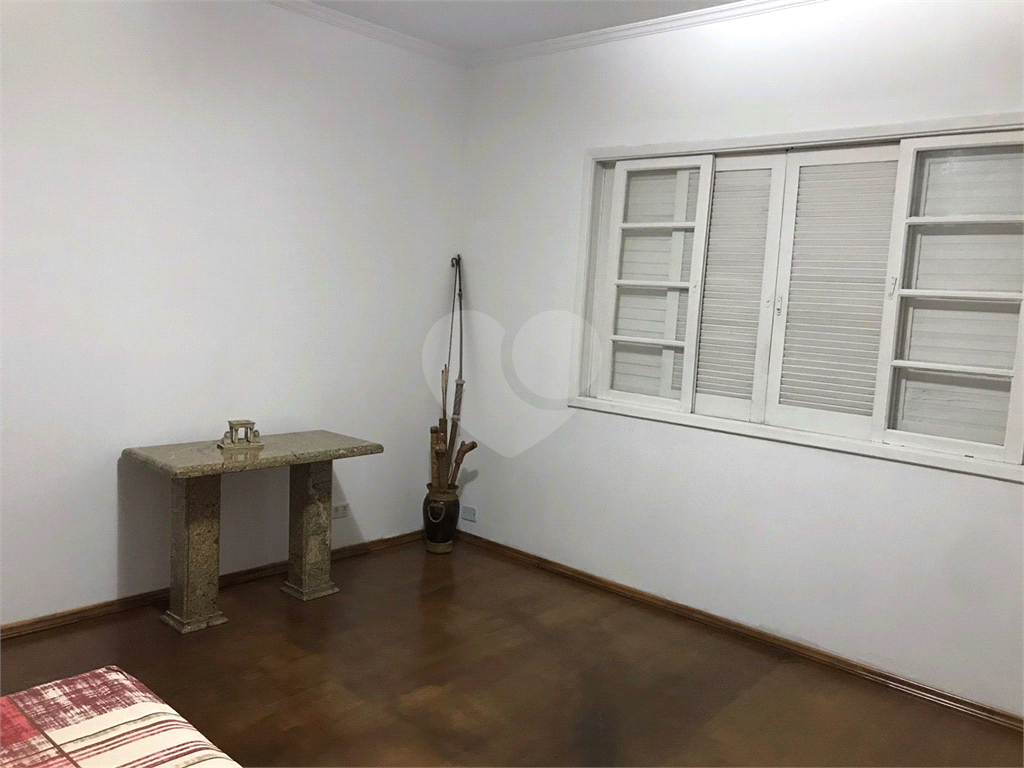 Casa à venda com 3 quartos, 233m² - Foto 17