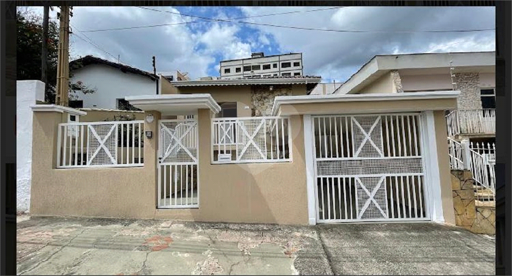 Casa à venda e aluguel com 3 quartos, 168m² - Foto 1