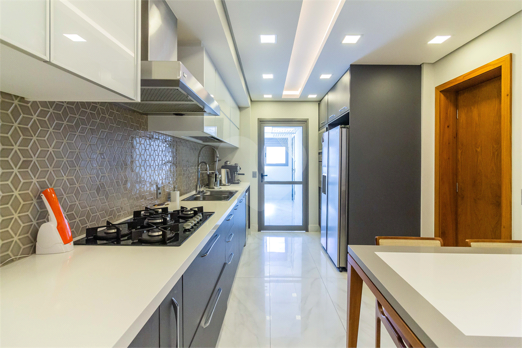 Apartamento para venda com 166,8 m, três suítes, três vagas na Saúde-SP