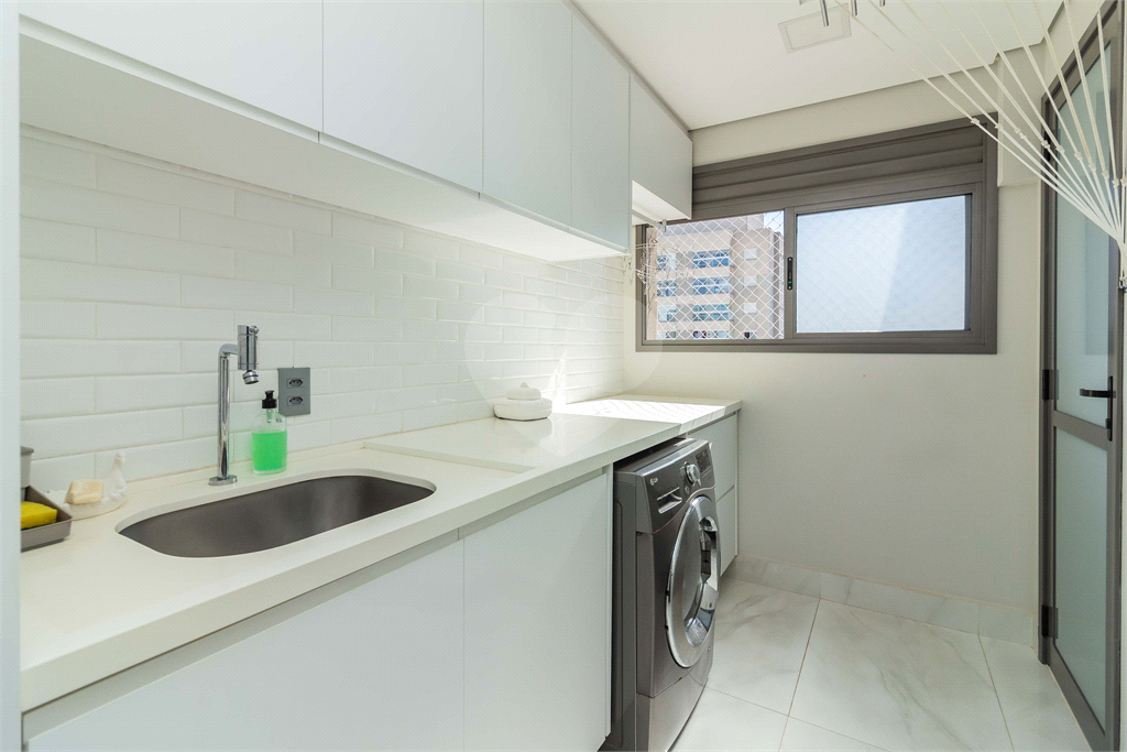 Apartamento para venda com 166,8 m, três suítes, três vagas na Saúde-SP