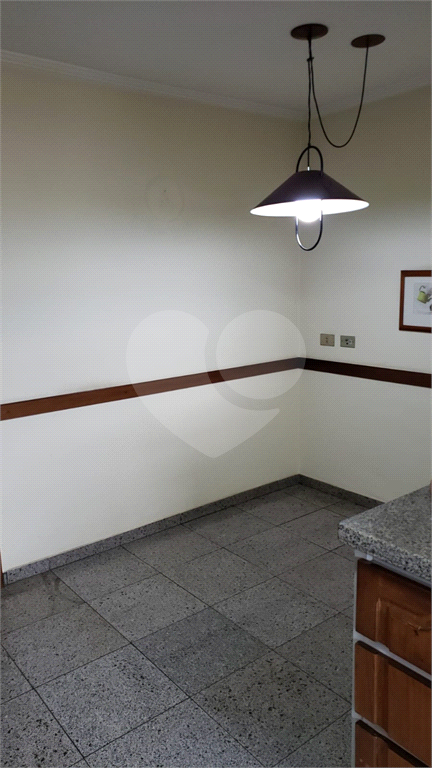 APARTAMENTO em LAPA