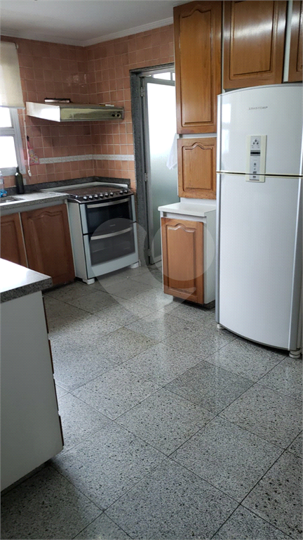 APARTAMENTO em LAPA
