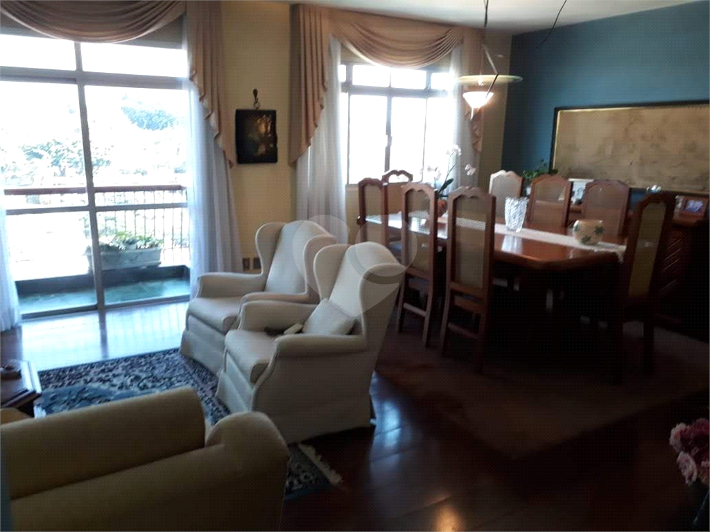 APARTAMENTO em LAPA