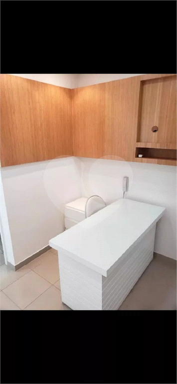 Sala comercial à venda a 140 metros do Metrô Portuguesa-Tietê