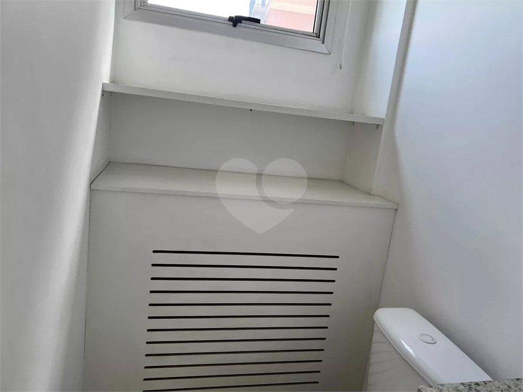 Sala comercial à venda a 140 metros do Metrô Portuguesa-Tietê