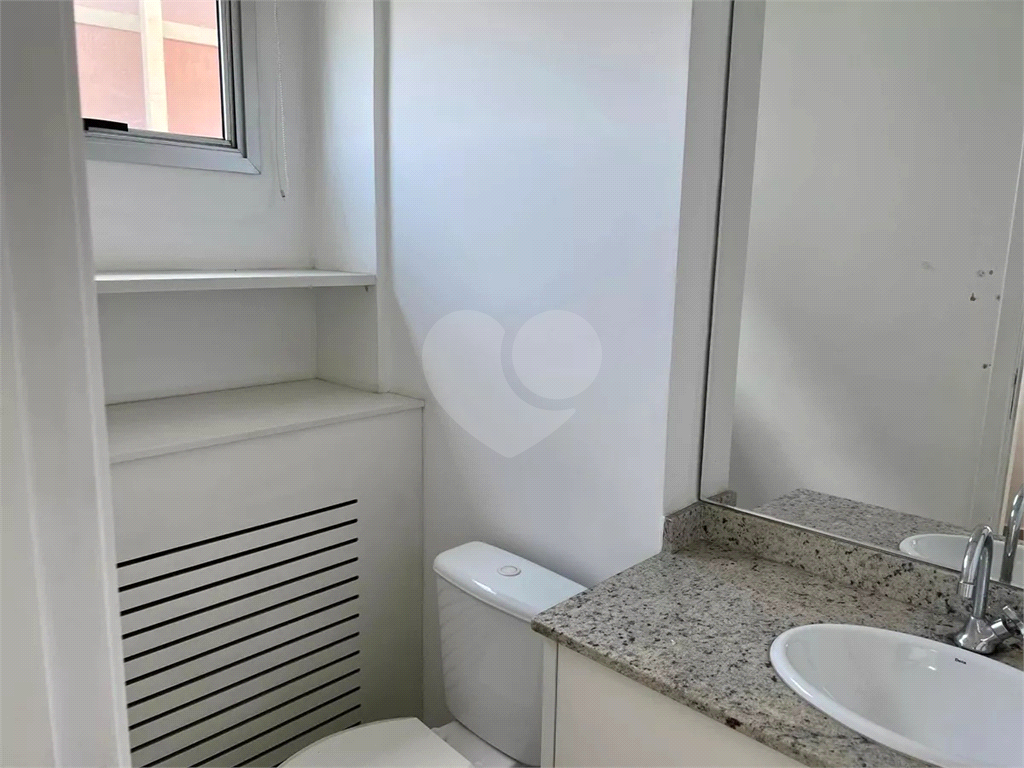 Sala comercial à venda a 140 metros do Metrô Portuguesa-Tietê
