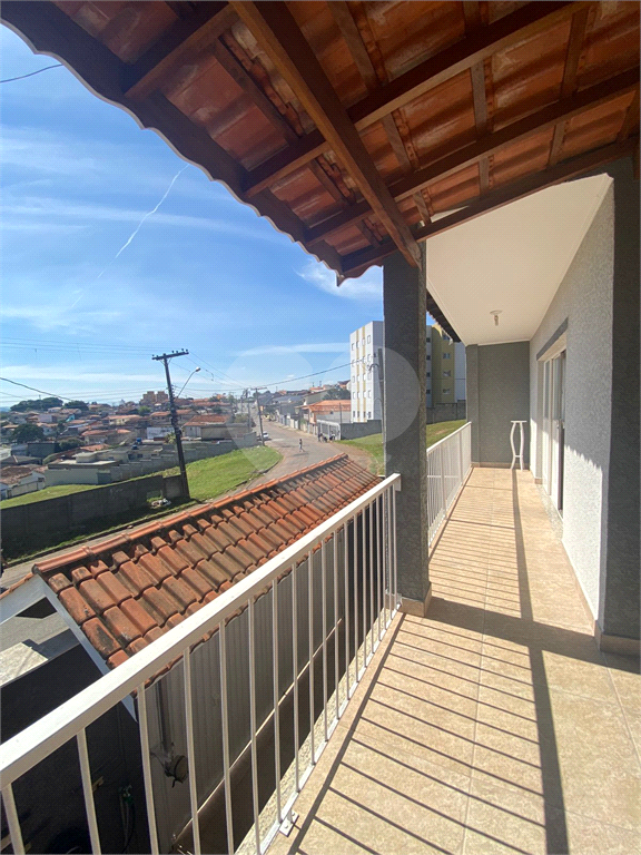 Casa à venda com 2 quartos, 400m² - Foto 2