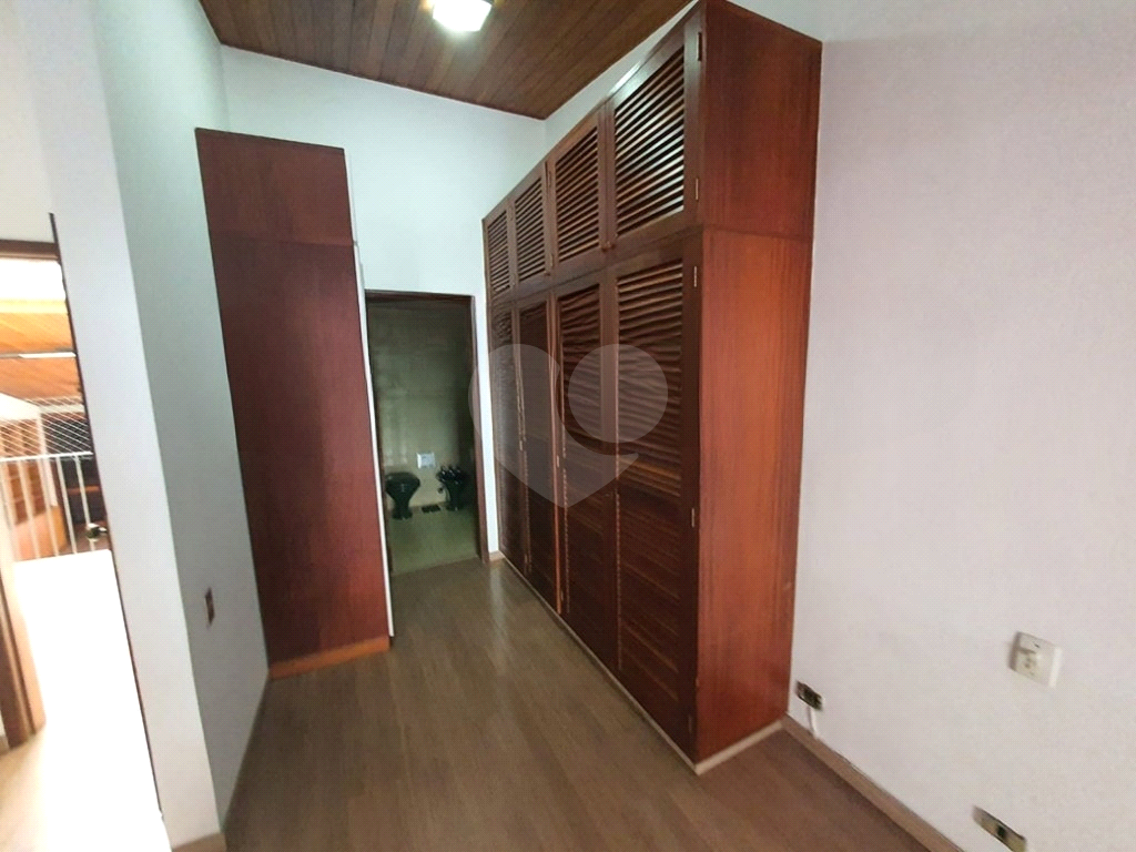 Sobrado no Jardim França 3 dormitórios 3 Vagas de Garagem e Piscina  