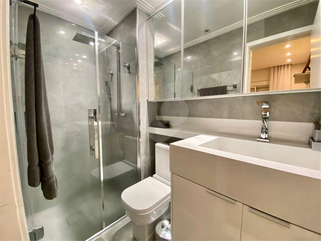 Apartamento moderno no Anália Franco de 55m2  mobiliado, com 2 quartos sendo 1 suíte, varanda, 1 vag