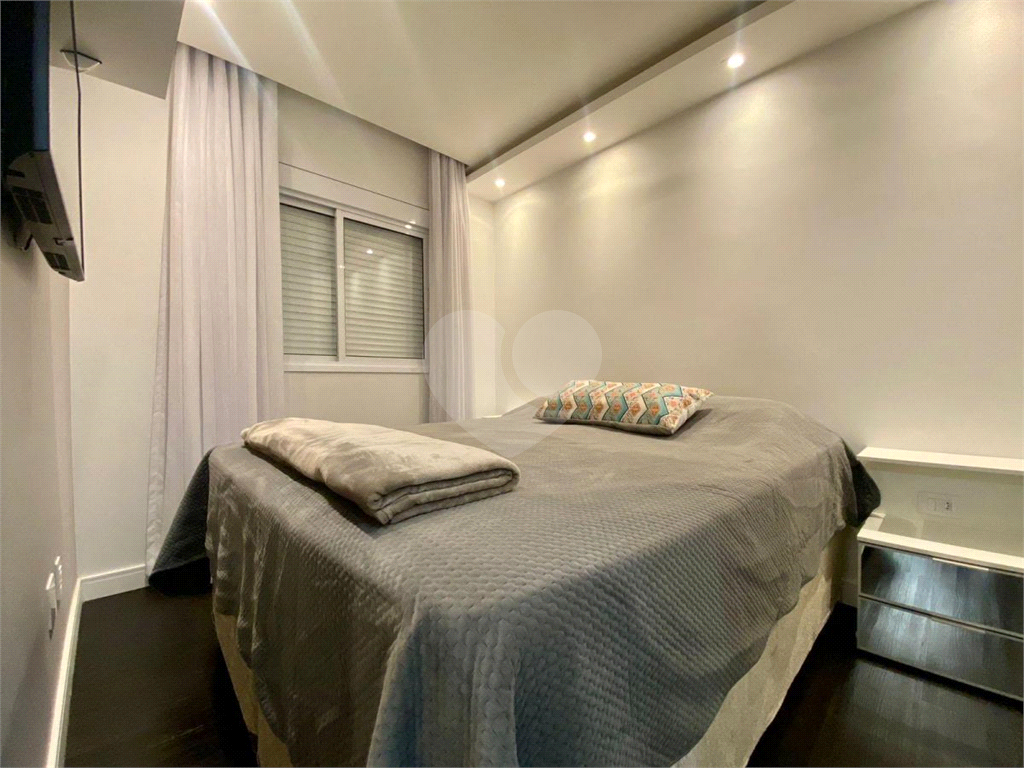 Apartamento moderno no Anália Franco de 55m2  mobiliado, com 2 quartos sendo 1 suíte, varanda, 1 vag